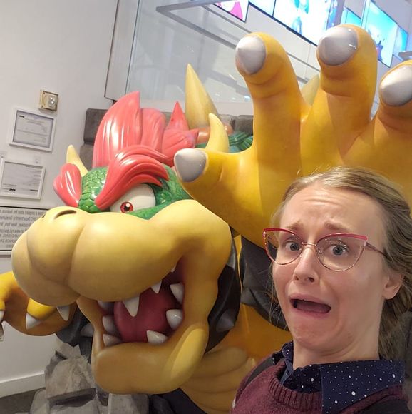 Meet your Posher, Kaye - Picture 1 of 1